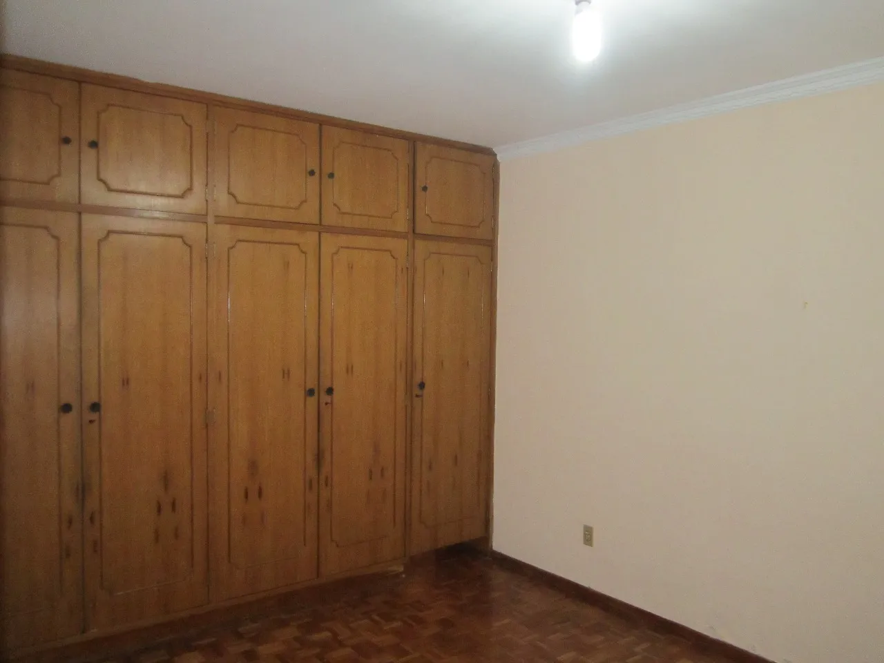 Imagem Encantadora Casa em Santa Teresina - Sorocaba/SP