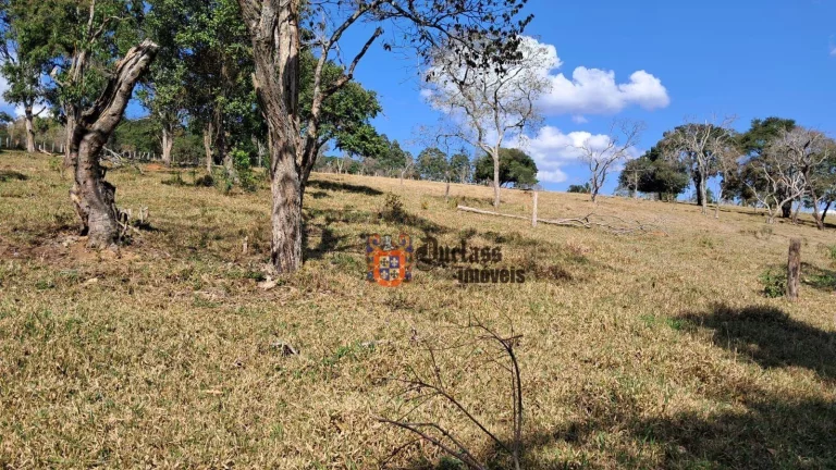 Imagem Sítio com 4 suítes à venda, 57000 m² por R$ 1.590.000 - Estiva do Agudos - Bragança Paulista/SP
