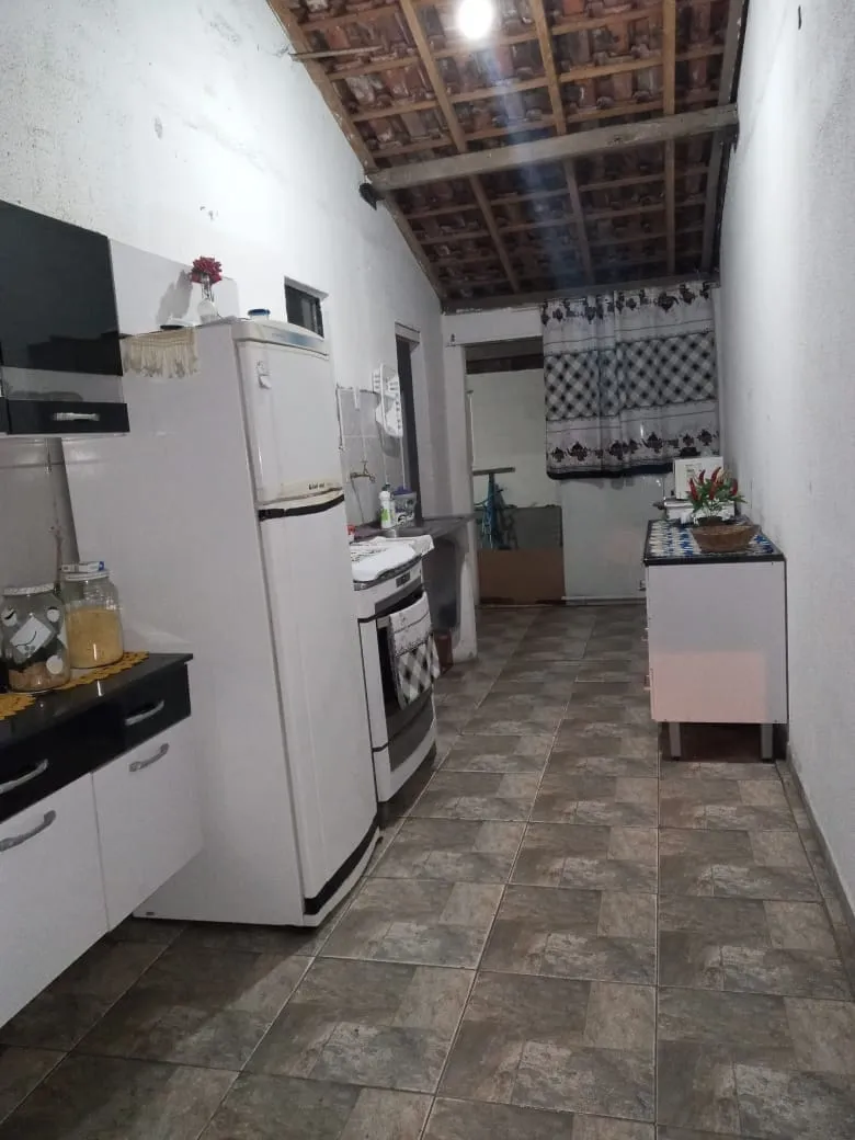 Imagem Casa à venda 2 Quartos, 1 Vaga, 175.5M², Campinho, Guaratinguetá - SP