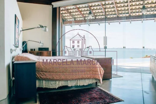 Imagem Casa alto padrão a venda em morro do moreno Praia da Costa ES.