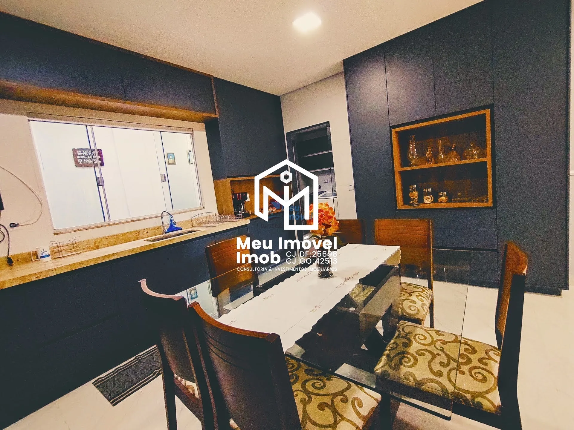 Imagem Casa 3 Quartos 3 Suítes 1 Vaga 135m² Área de Serviço