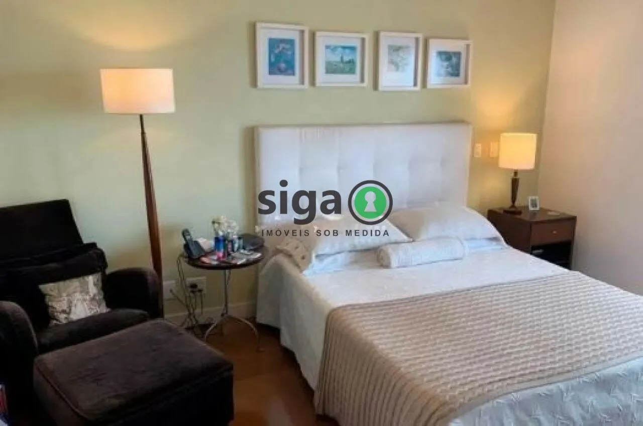 Imagem Apartamento em Moema Alto Padrão - 275m², 3 quartos e 4 Vagas!