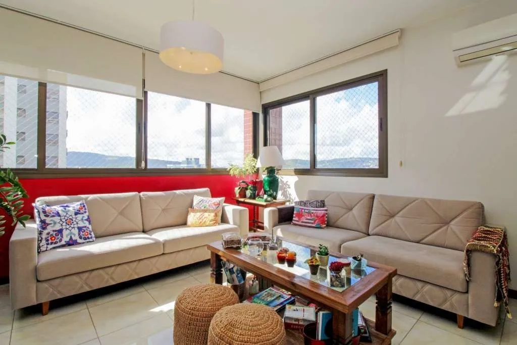 Imagem Apartamento 3 Dormitórios com Suíte, Churrasqueira e Excelente Vista Petrópolis