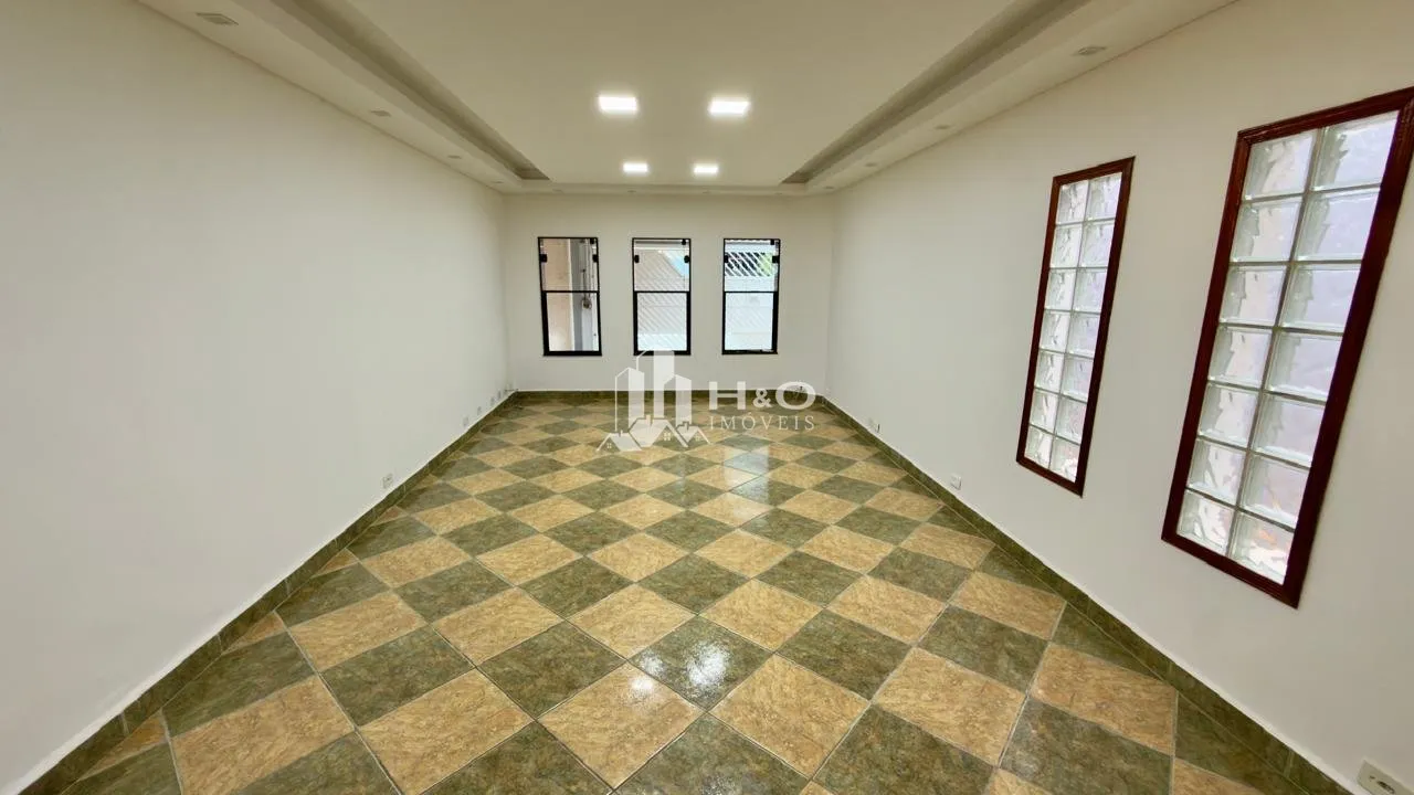 Imagem Sobrado à Venda Próximo ao Parque do Carmo - 2 Suítes, Ar-Condicionado, Churrasqueira e 2 Vagas