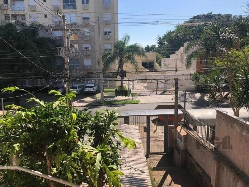 Imagem Terreno amplo com 8,80m²x63,50m² de área total, excelente localização no Bairro Petrópolis