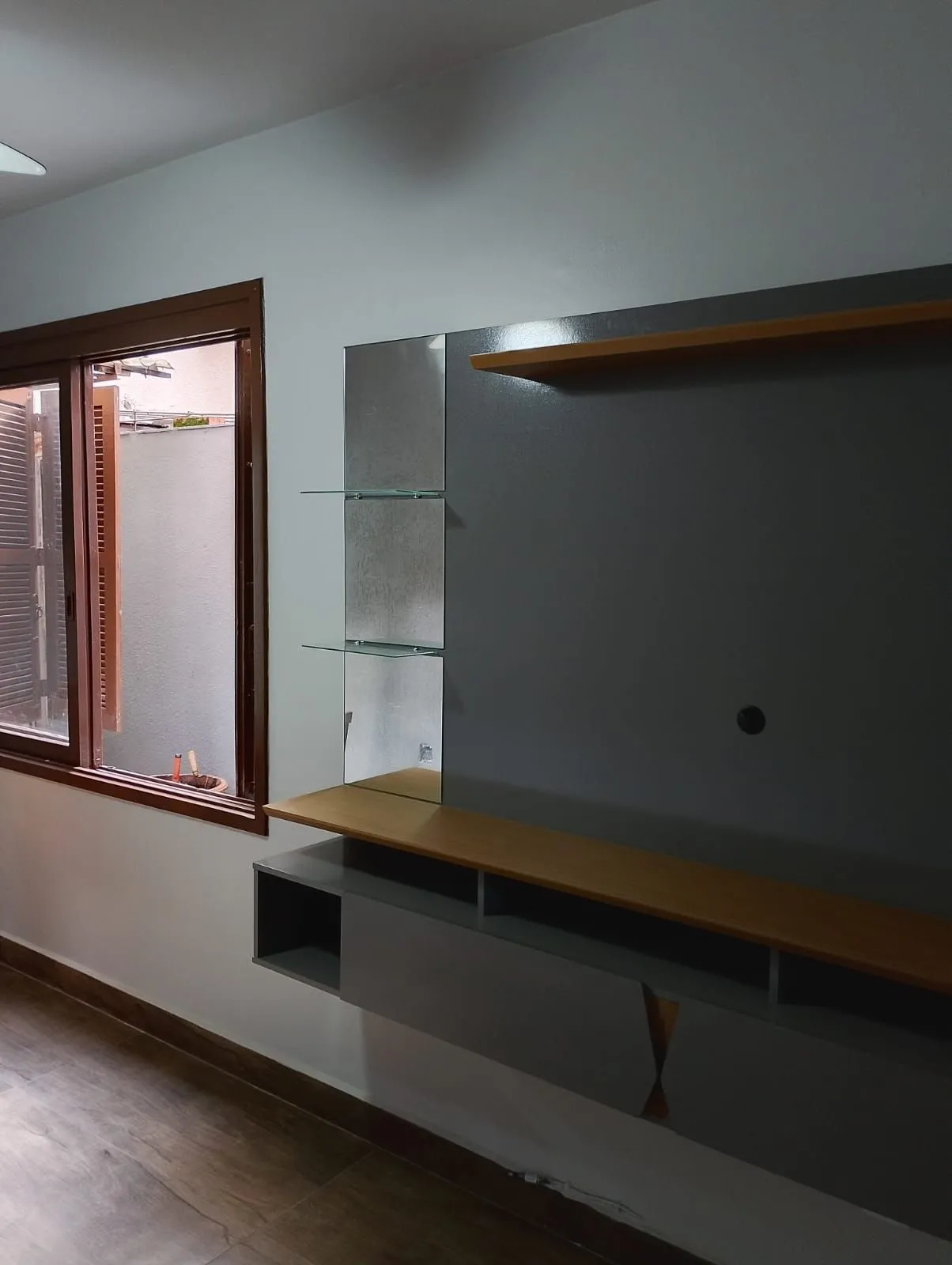 Imagem Apartamento Térreo, 02 dormitórios, 60,59m2 área privativa, quiosque com churrasqueira, Menino Deus