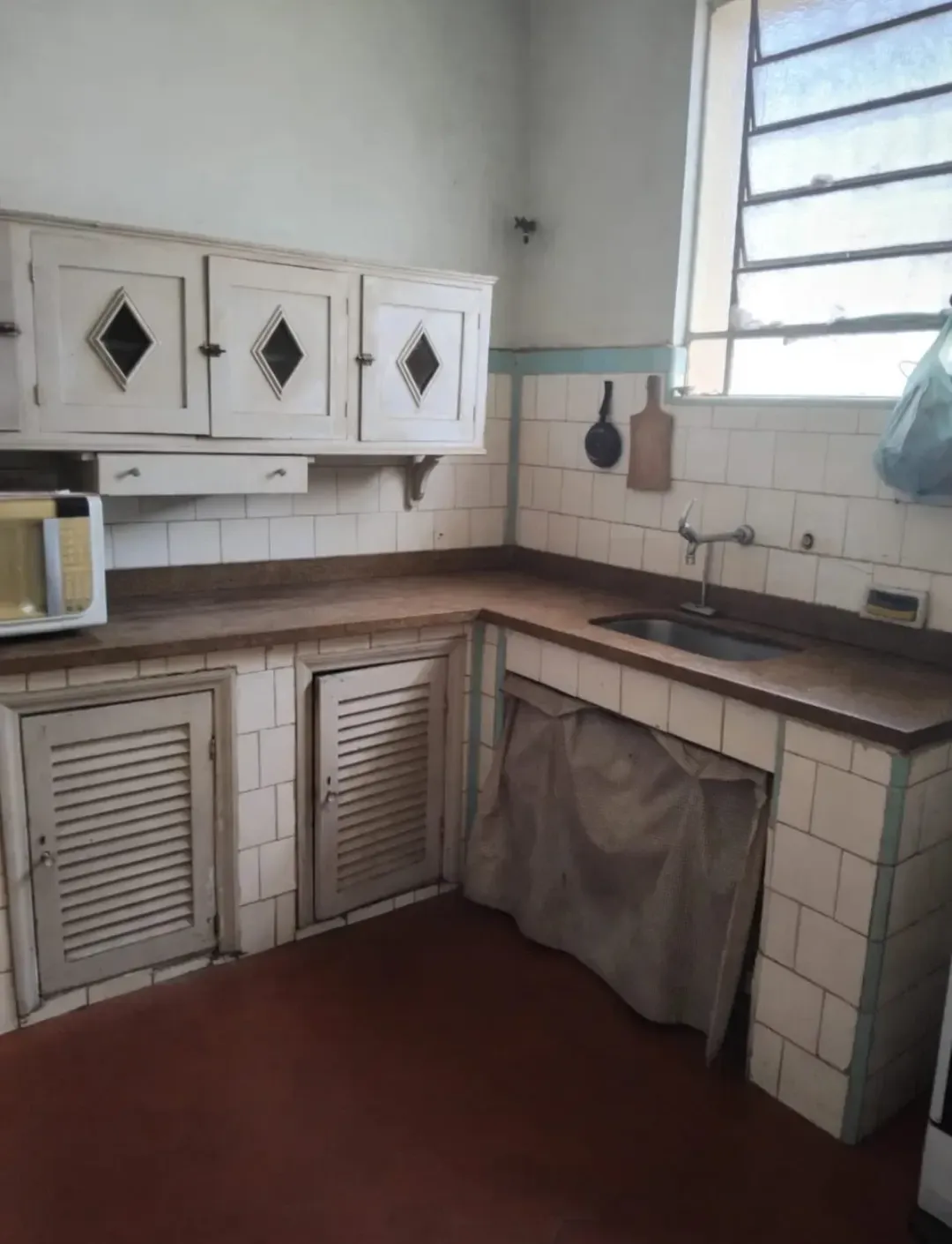 Imagem Casa com 3 Quartos à Venda, 598 m² em  - 