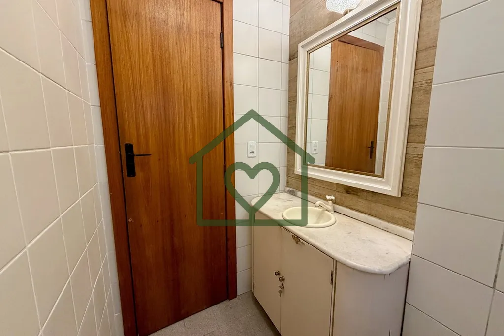 Imagem Consultório com 2 salas de atendimento, isolamento acústico e vaga de garagem!

Localizado no bair...