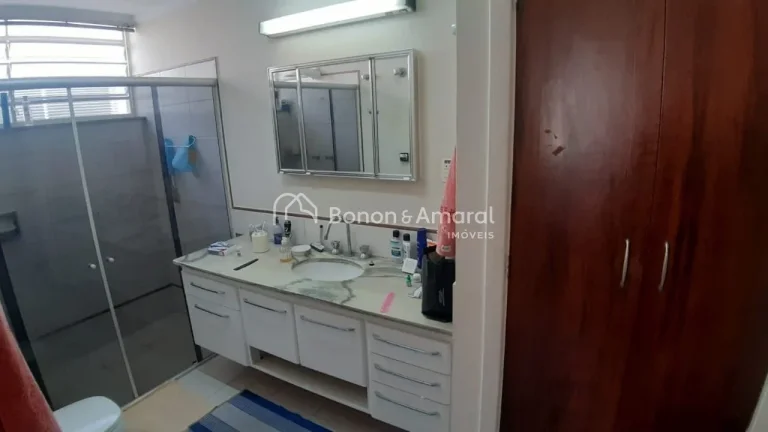 Imagem EspaÃ§o, conforto e localizaÃ§Ã£o privilegiada no Taquaral!

Casa ampla com 400mÂ² de Ã¡rea construÃ...