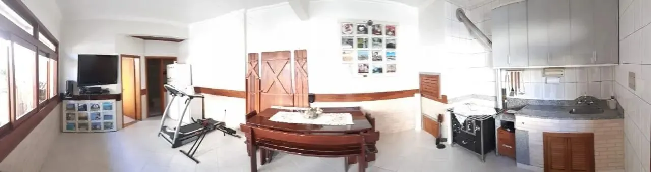 Imagem Casa com 3 dormitórios de 278m² à venda no Bairro Jardim Itú Sabará