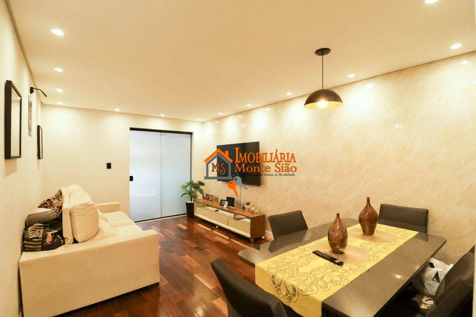 Imagem Sobrado com 3 dormitórios à venda, 100 m² por R$ 680.000,00 - Picanco - Guarulhos/SP