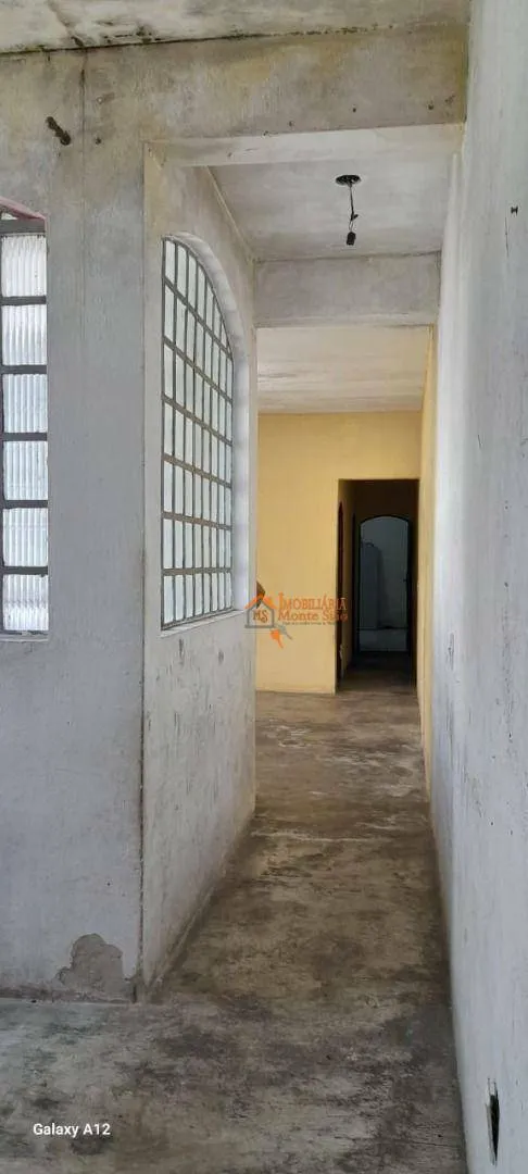 Imagem Casa com 2 dormitórios à venda por R$ 255.000,00 - Jardim Izildinha - Guarulhos/SP