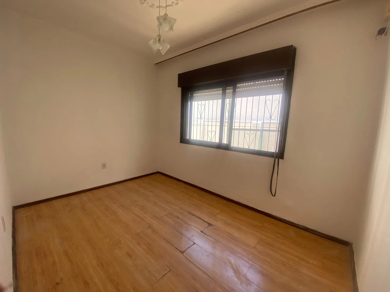 Imagem Casa com grande potencial para loja ponto comercial