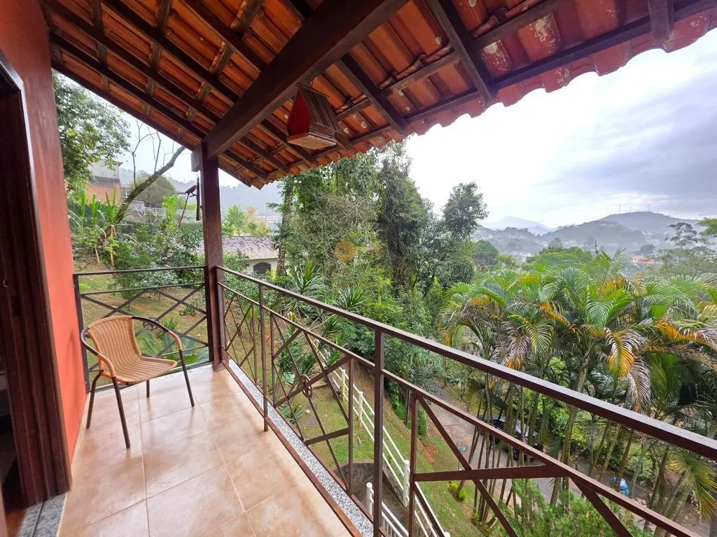 Imagem Casa em Condomínio para Venda em Teresópolis / RJ no bairro Iucas