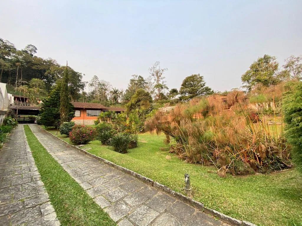 Foto do imóvel Casa para Venda em Teresópolis / RJ em Rua Comari