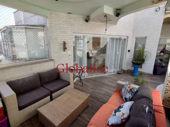 Imagem Cobertura Duplex de CINEMA com vista mar totalmente reformada no bairro da Ponta da Praia em Santos (SP) por R$.2.400.000,00 !