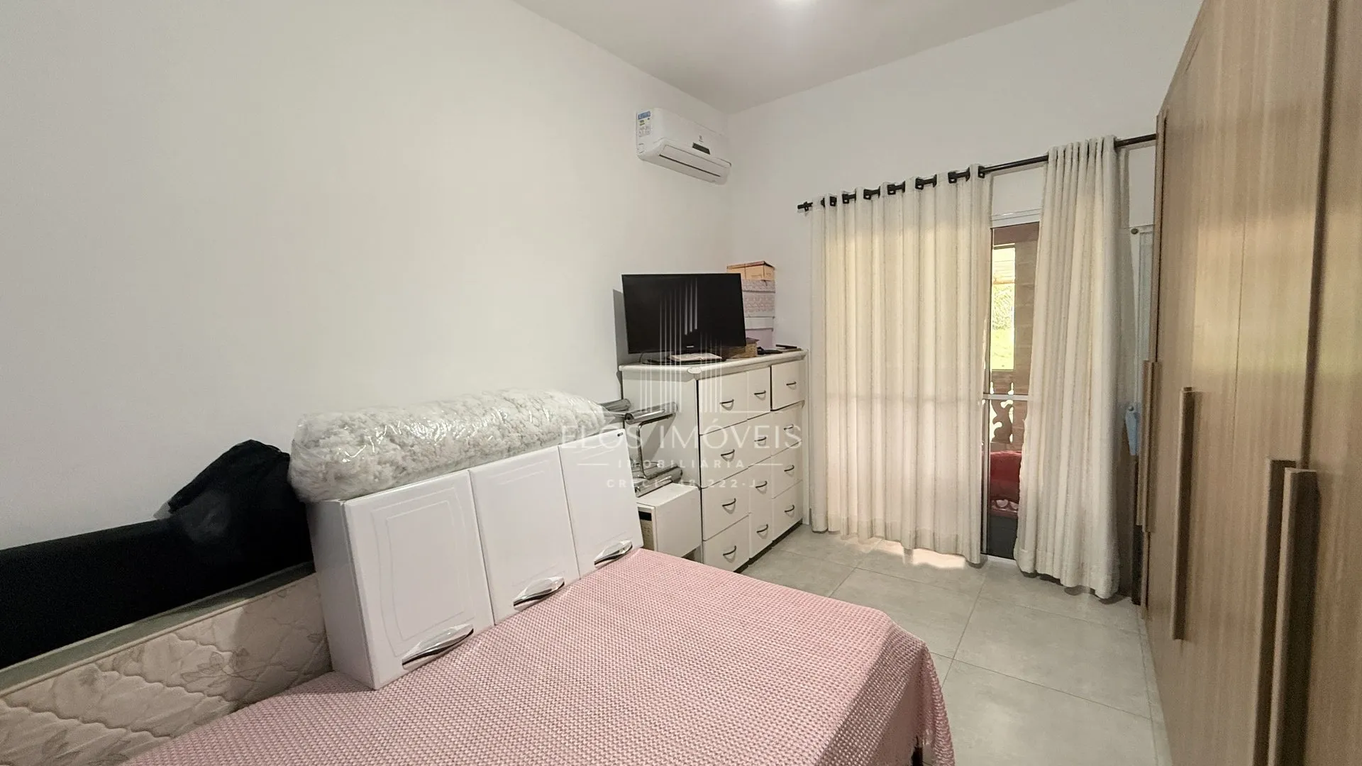 Imagem Chácara de 3 quartos, 1000m² no bairro Bairro dos Pires, em Limeira