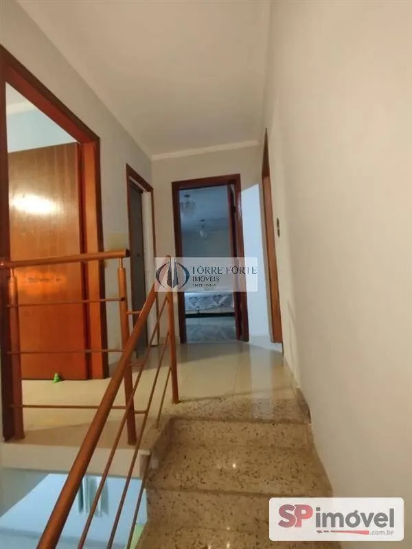 Imagem Sobrado com 3 dormitorios 2 vagas , Sacada no Jardim Robru.