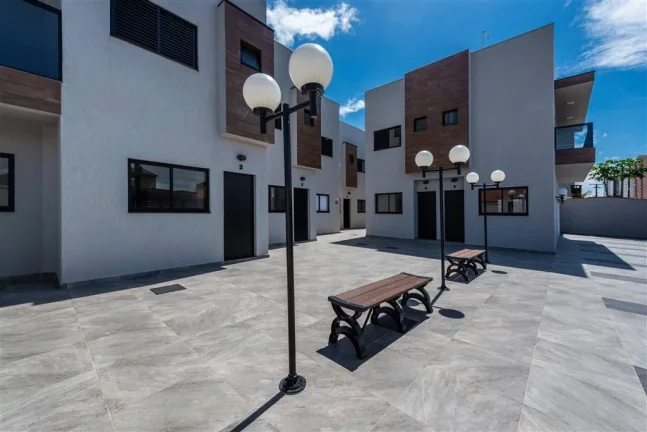 Imagem CASA COM 98 m² - VILA ANHANGUERA - MONGAGUA SP