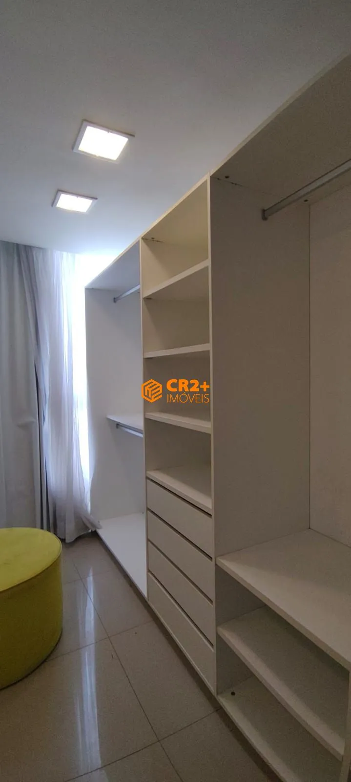 Imagem Vendo apartamento 03 quartos 01 suíte 144m2 02 vagas de garagem em Boa Viagem