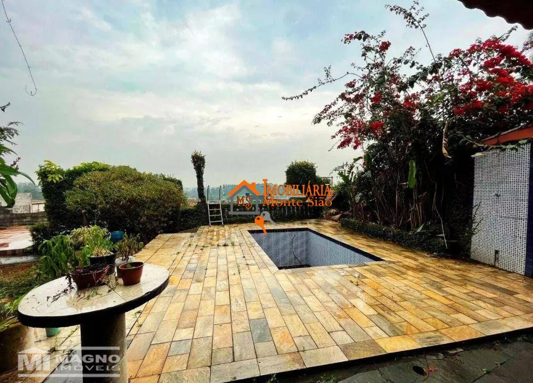 Imagem Casa com 3 dormitórios à venda, 388 m² por R$ 1.100.000,00 - Jardim Santo Afonso - Guarulhos/SP