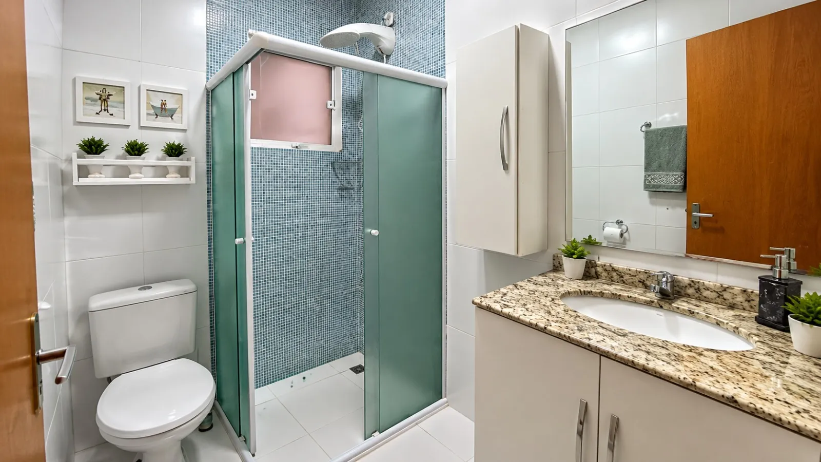 Imagem Casa térrea com energia solar, 3 dormitórios e ar-condicionado em todos os ambientes no Horto Florestal II