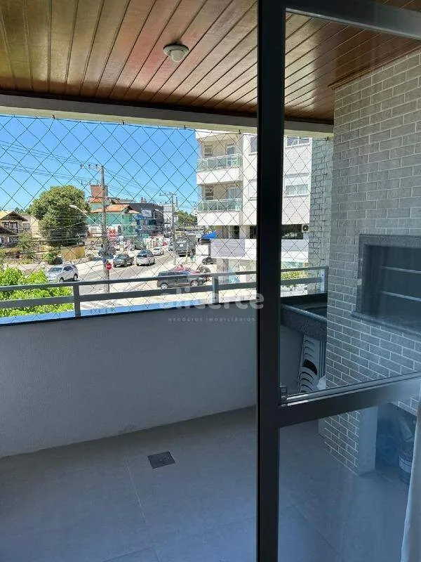 Imagem Oportunidade 3 dorm. com suíte na Praia da Cachoeira do Bom Jesus - Florianópolis/SC!