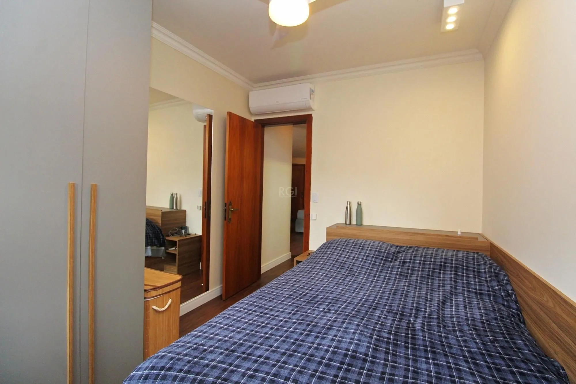 Imagem Apartamento para Venda - 47.91m², 1 dormitório, 1 vaga - Petrópolis