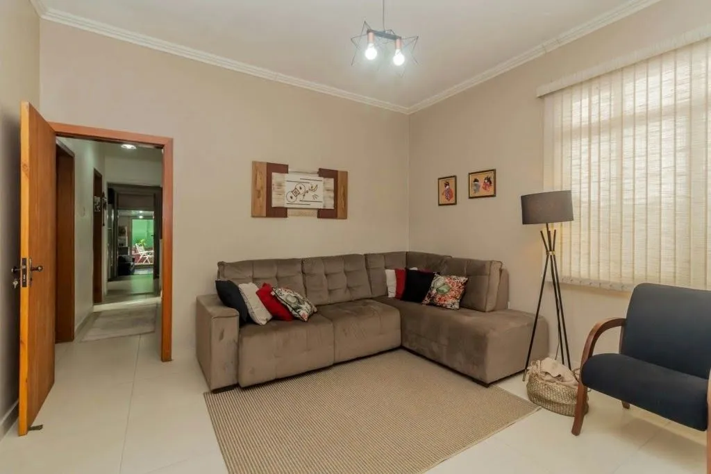 Imagem Casa 3 dorms à venda Rua Santa Flora, Nonoai - Porto Alegre