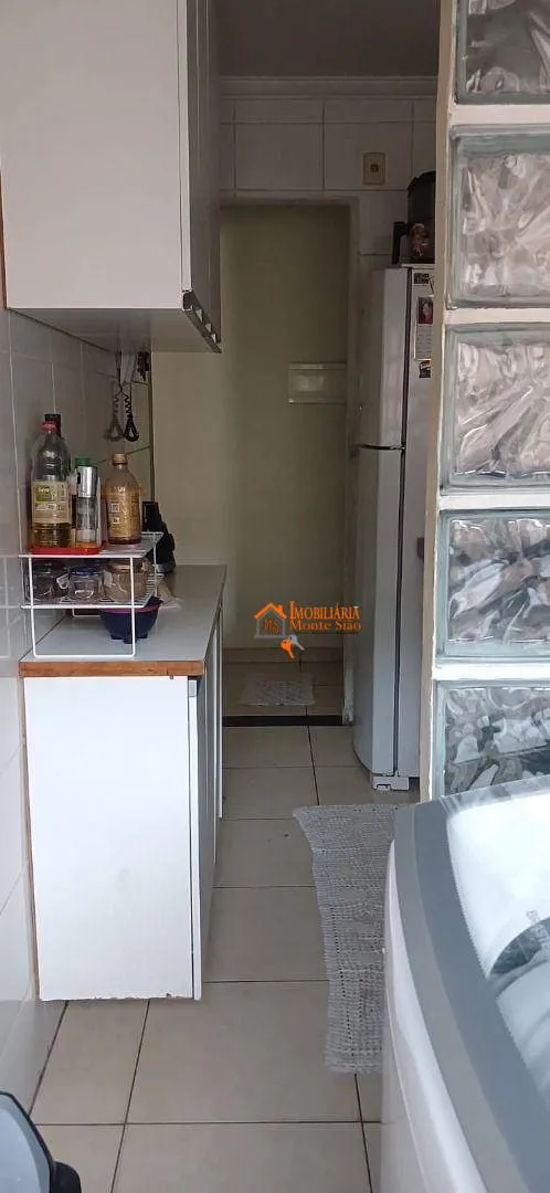 Foto do imóvel Apartamento com 3 dormitórios à venda, 56 m² por R$ 315.000,00 - Vila São Carlos - Itaquaquecetuba/SP