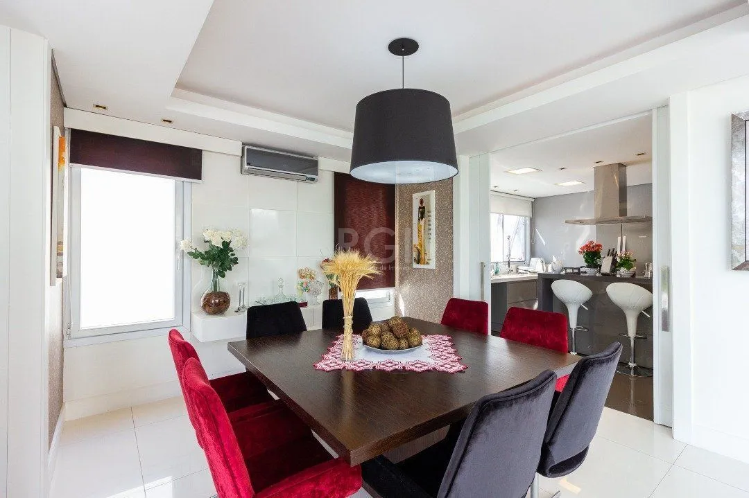 Imagem Casa para venda no condomínio Terra Ville com 3 dormitórios, sendo 3 suites e 4 vagas