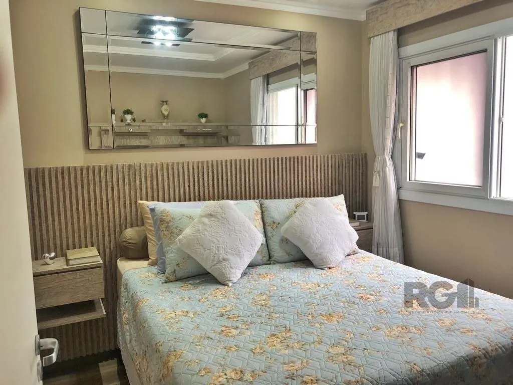 Imagem Casa em condomínio 114m² - 3 dormitórios, 1 suíte e 2 vagas no bairro Sarandi