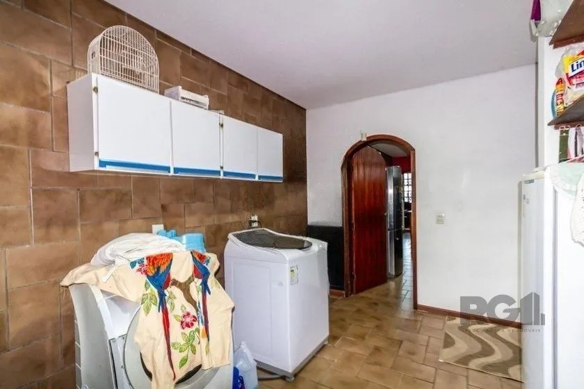 Imagem Casa 303m² - 4 dormitórios, 2 vagas no bairro Santo Antônio