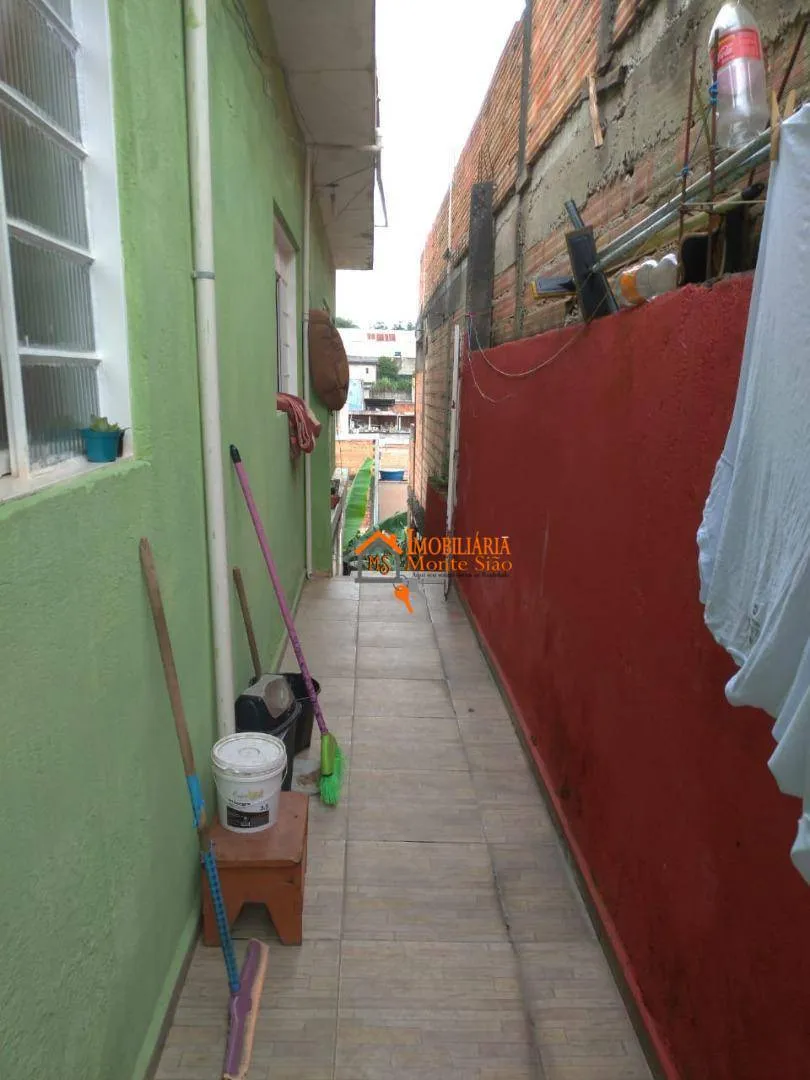 Imagem Casa com 2 dormitórios à venda, 200 m² por R$ 350.000,00 - Cidade Soberana - Guarulhos/SP