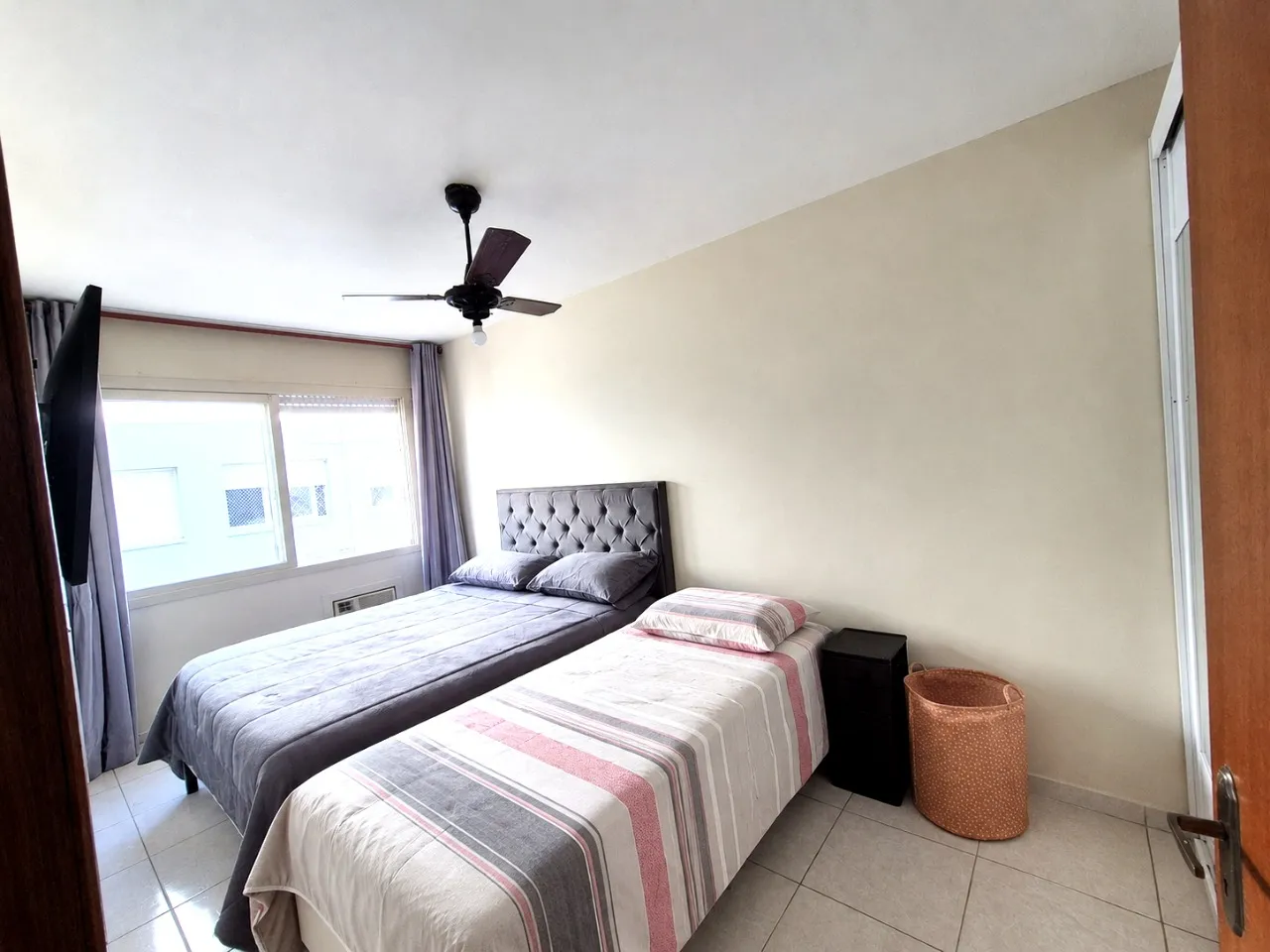 Imagem Apartamento 2 dormitórios, semi-mobiliado, para locação no Jardim Dona Leopoldina. Térreo elevad...