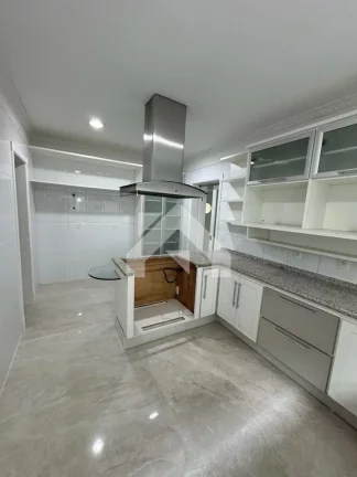 Imagem Casa de Condomínio em Tamboré - Santana de Parnaíba