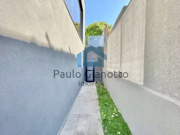 Imagem Casa Nova, de Alto Padrão, à Venda em Condomínio de Cotia