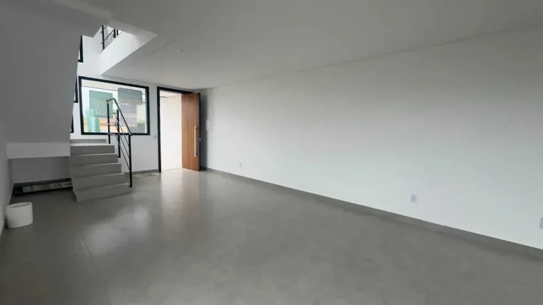 Imagem Casa com 3 dormitórios sendo 1 suíte e 2 vagas garagem - Campeche | Florianópolis/SC