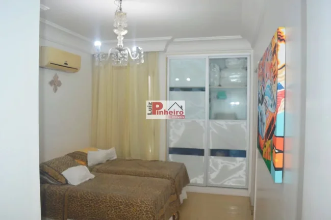 Imagem 4 Suites CIDADE JARDIM Apartamento com 210m2