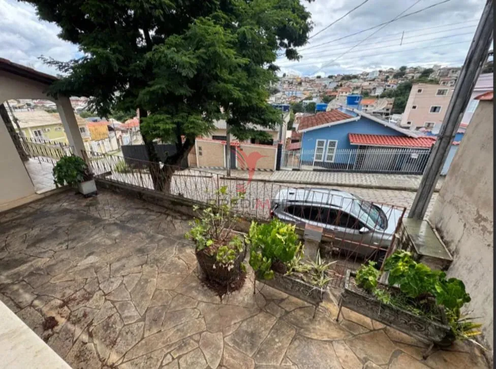 Imagem Casa bem localizada em São Lourenço/MG