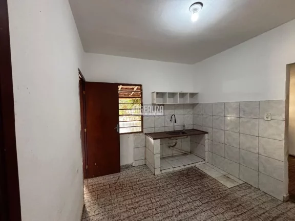 Imagem Casa à venda no Bairro Parque das Américas, Uberaba: amplo espaço e localização privilegiada!