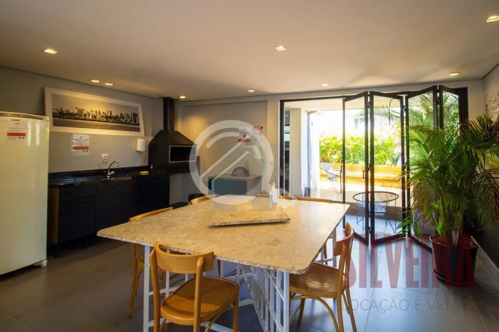 Imagem Studio mobiliado de 18 m² de área privativa com um dormitório com armários, um banheiro, armári...