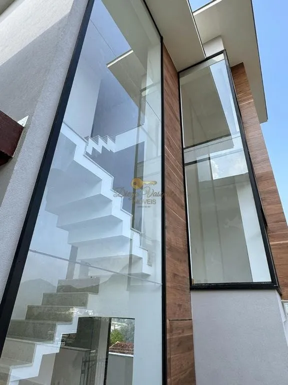 Imagem Casa em Condomínio para Venda em Teresópolis / RJ no bairro Tijuca