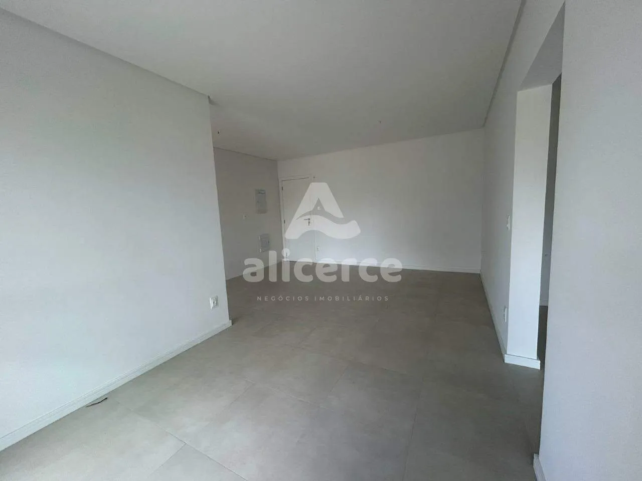 Imagem Apartamento Garden à venda com 2 quartos 1 suíte, 85,09m² em Capoeiras Florianópolis