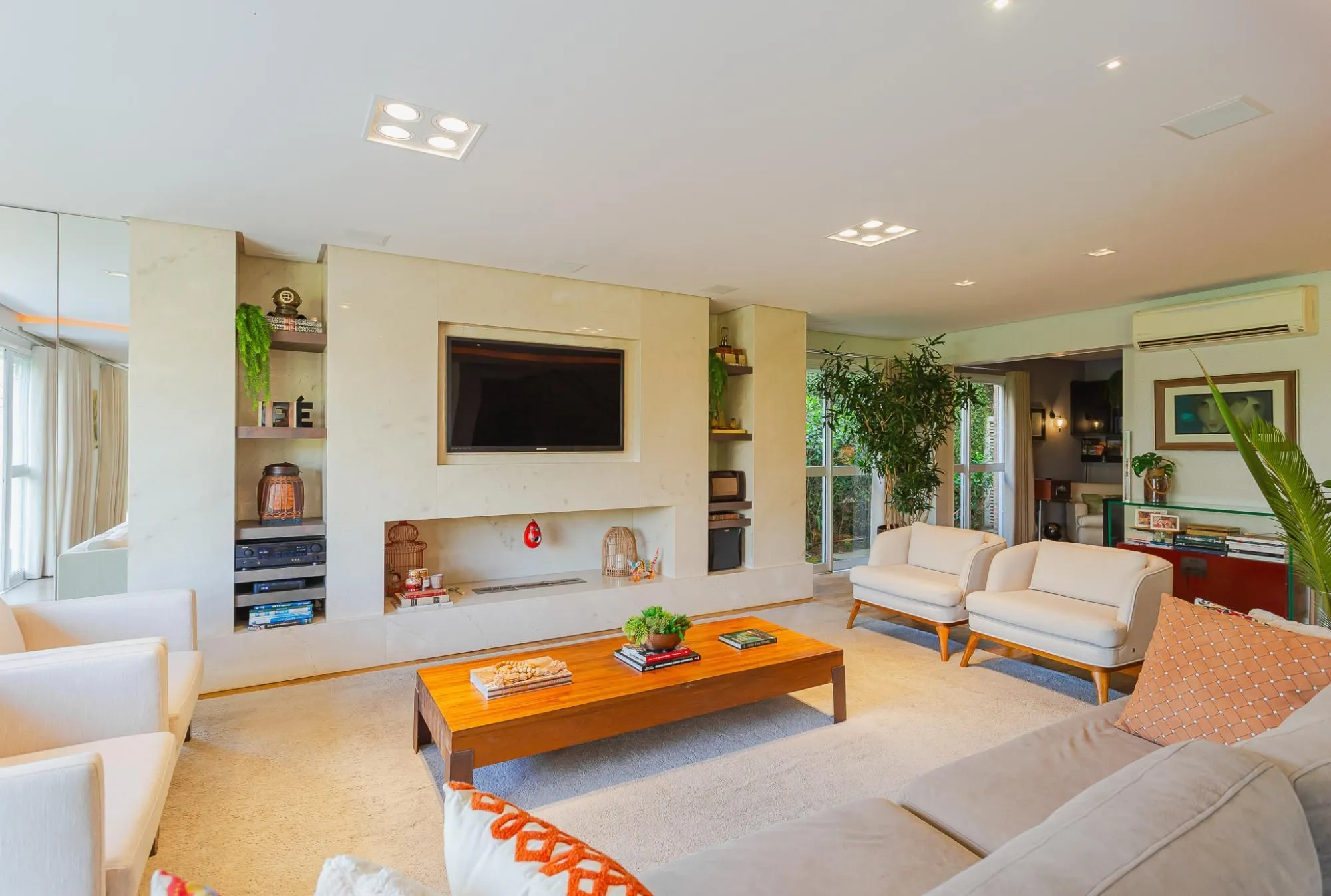 Imagem CONDOMINIO ATMOSFERA - CASA MOBILIADA DE 4 SUÍTES COM 4 VAGAS