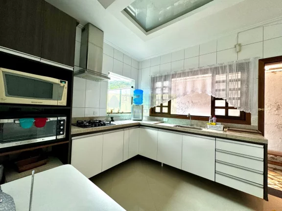 Imagem GRANDIOSA CASA SOFISTICADA E ELEGANTE C/ 3 DORMITORIOS E 4 BANHEIROS VENDA OU LOCAÇÃO