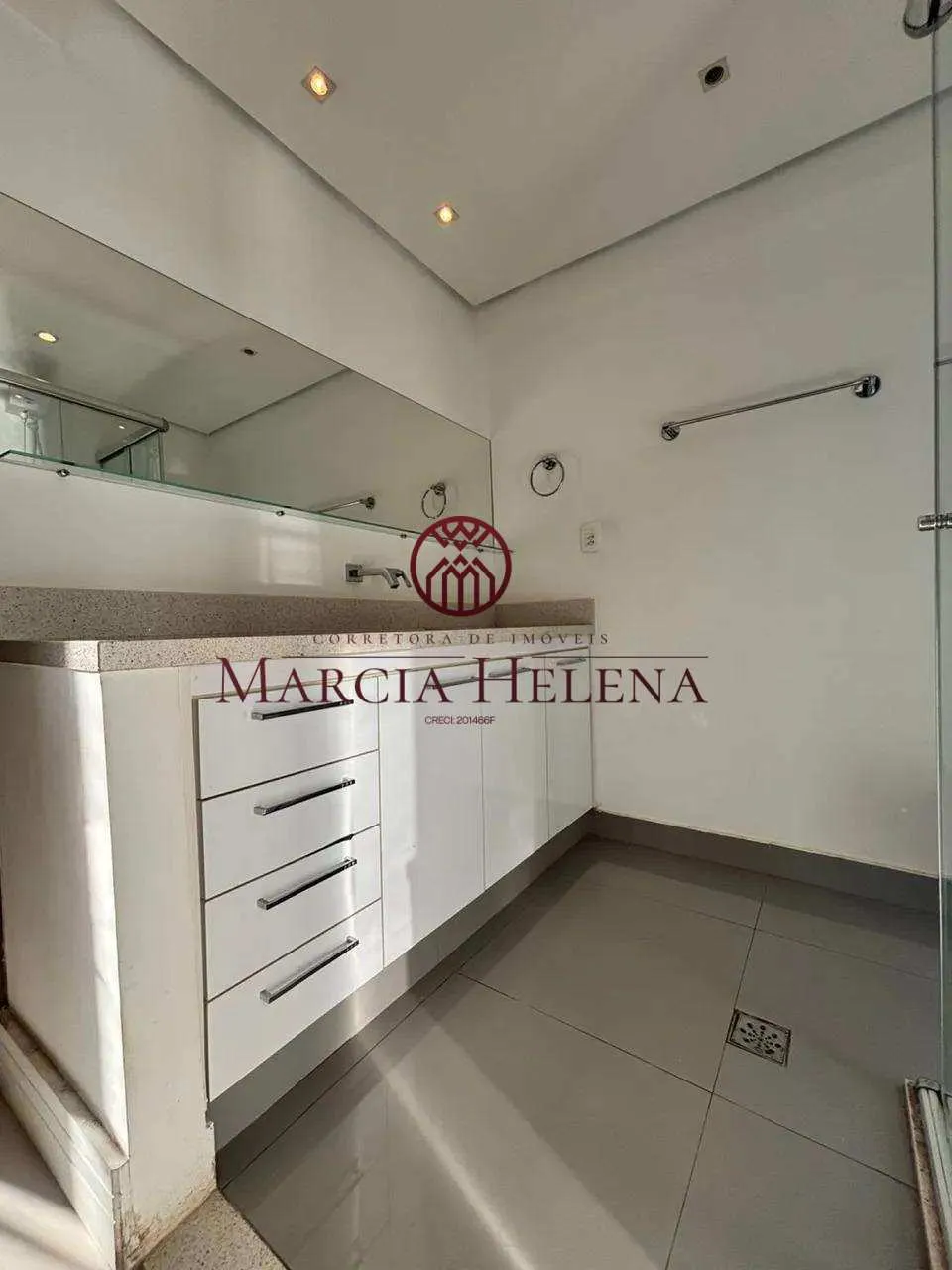 Imagem Apartamento à venda, no Edifício Asturias em Campinas, Taquaral, com 1 quarto, 57m2