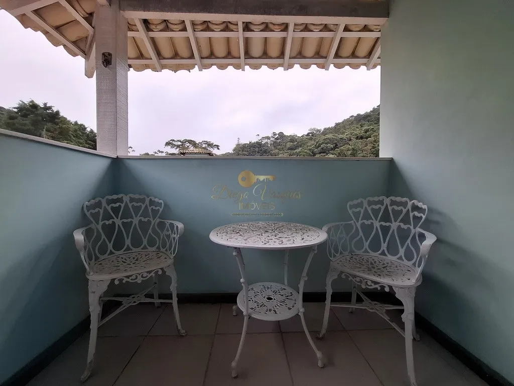 Imagem Casa em Condomínio para Venda em Teresópolis / RJ no bairro Green Valley