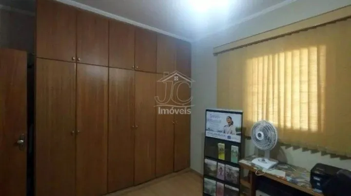 Imagem CASA À VENDA NO JARDIM MIRANDA, EM FRENTE AO SHOPPING UNIMART.