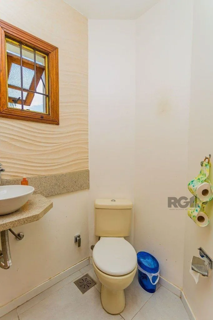 Imagem Casa de 2 dormitórios no bairro Passo das Pedras